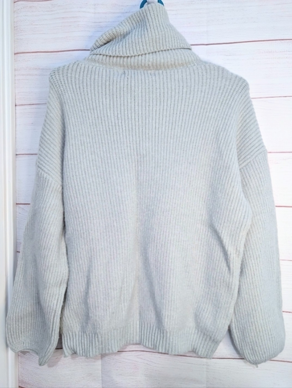 SHEIN Thick Cozy Warm Knit 🧶 Turtle 🐢 Neck Sweater Size M - Picture 2 of 6
